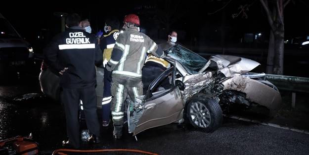 Bursa'da TIR ile otomobil çapıştı! 3 yaralı var