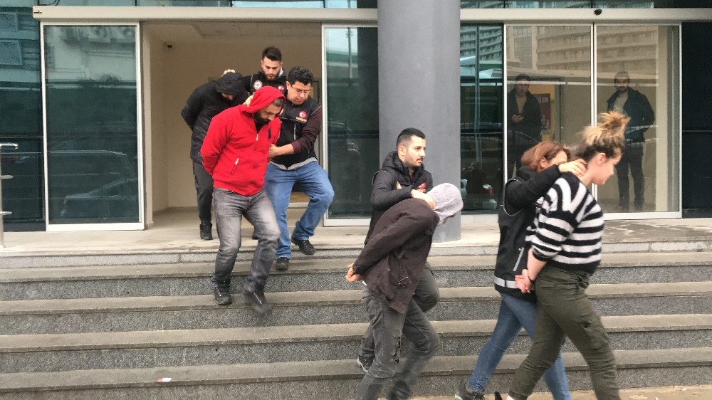 Bursa’da torbacı ve içicilere operasyon: 17 gözaltı 