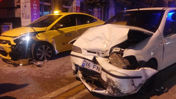 Bursa'da trafik kazası: 3 yaralı