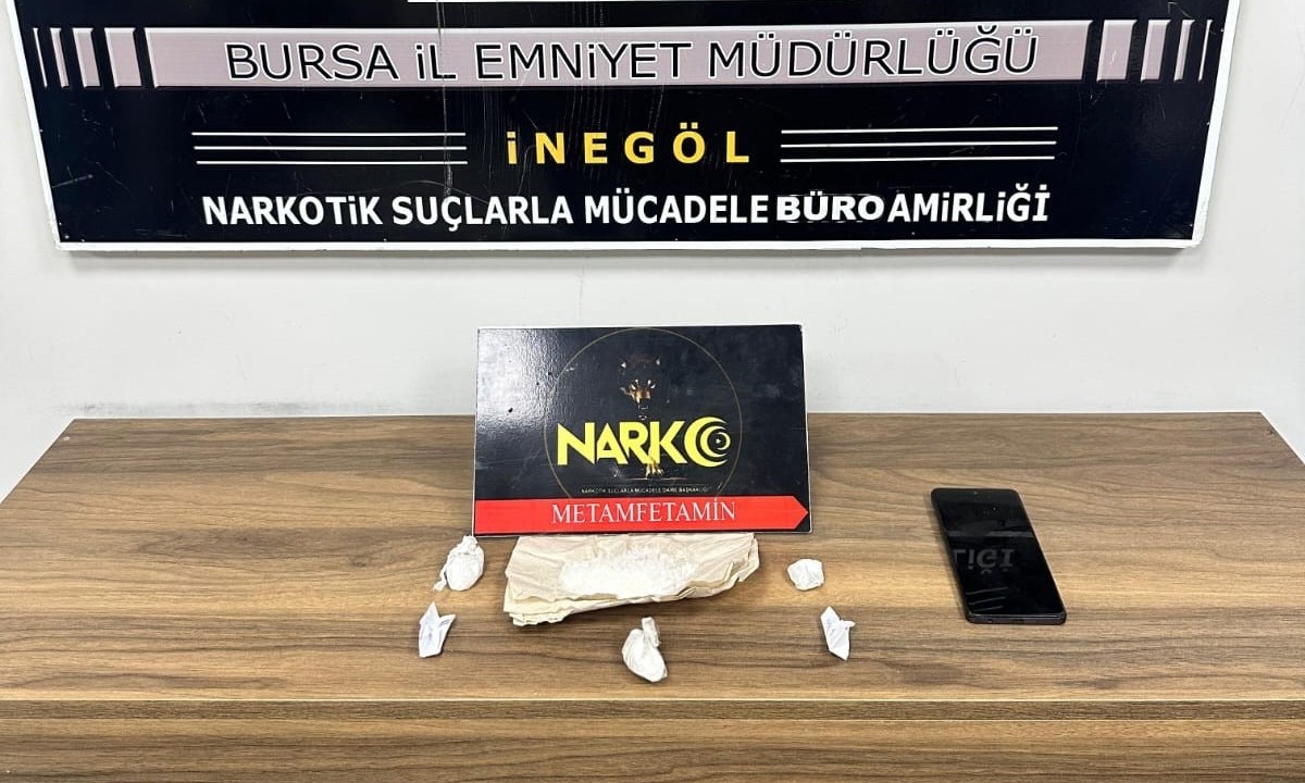 Bursa’da uyuşturucu taciri suçüstü yakalandı