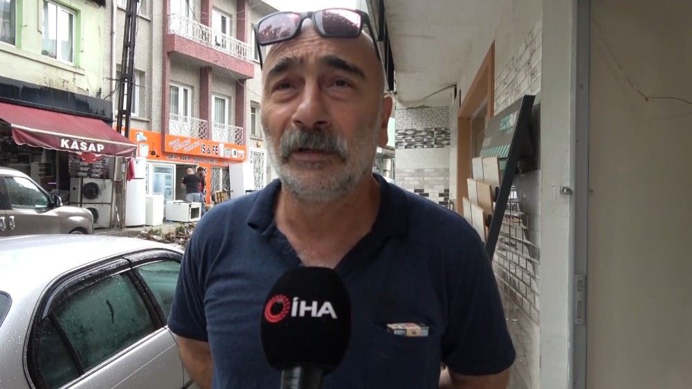 Bursa’da yaşlı kadını sel sularında ölümden kurtaran adam konuştu 