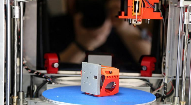 Bursa'da yerli imkanlarla üç boyutlu kopya makinesi ürettiler