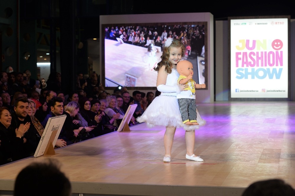 Bursa’da yılın ilk fuarı ‘Junioshow’ başladı 