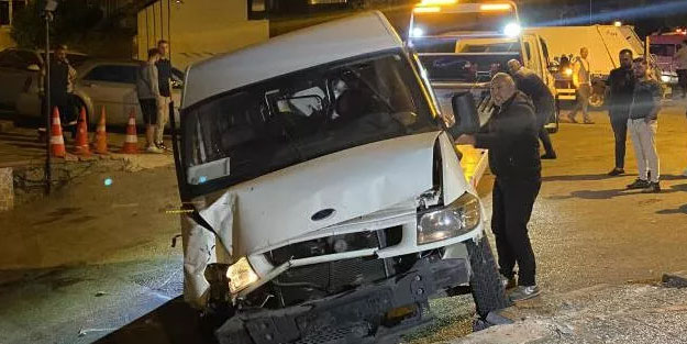 Bursa'da zincirleme kaza! 4 kişi yaralandı