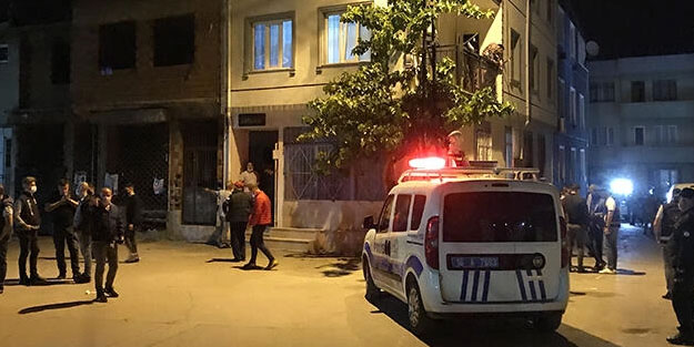 Bursa'daki silahlı kavgada 1'i polis iki kişi yaralandı