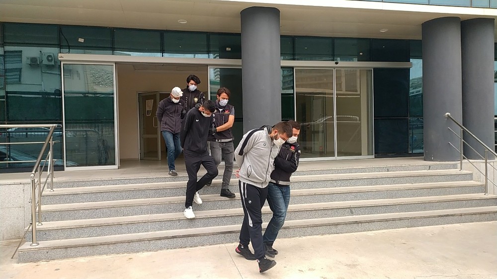 Bursa’daki uyuşturucu operasyonu şüphelileri adliyeye sevk edildi 