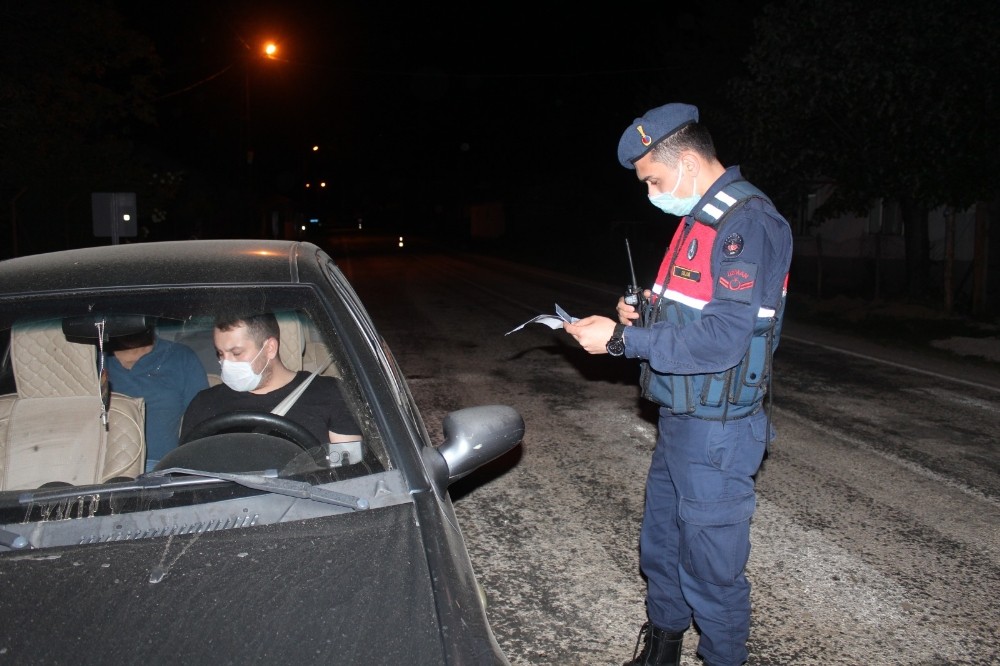 Bursa’dan Bilecik’e, Bilecik’ten Bursa’ya giden tüm araçlar kontrol edildi 