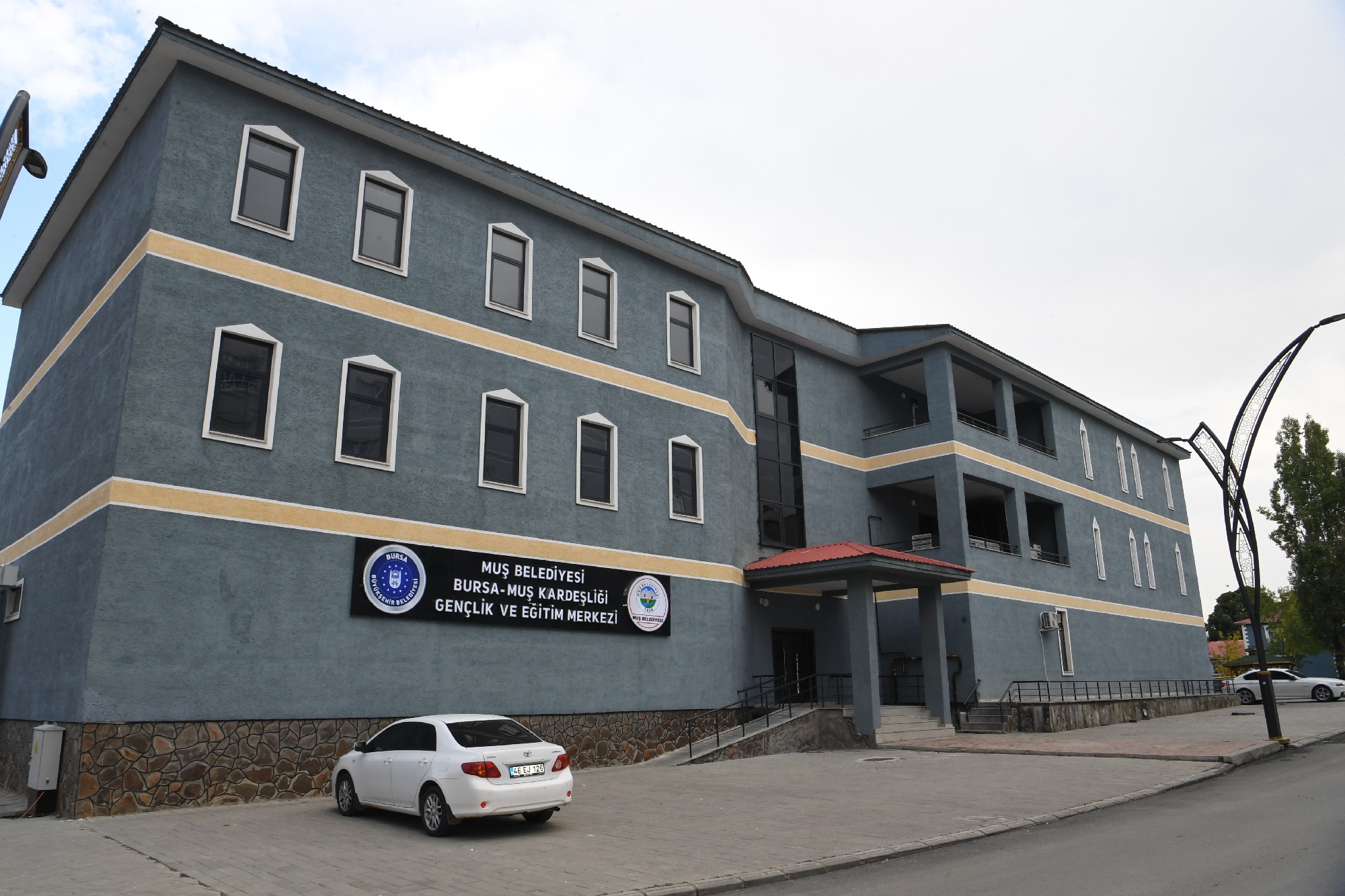 Bursa’dan Muş’a gençlik merkezi