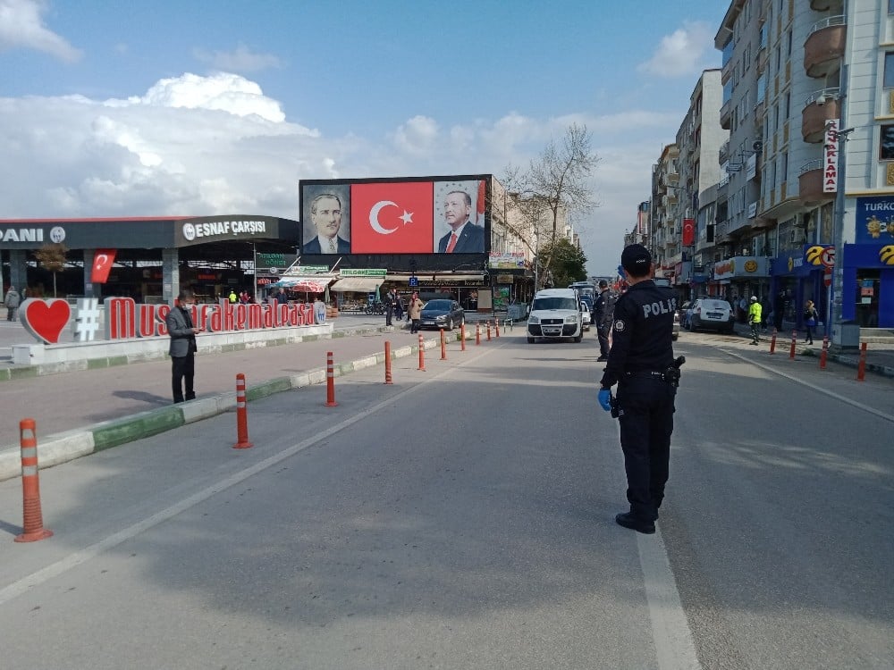 Bursalılar evde kalmayınca emniyet tedbirleri artırdı 