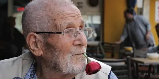 Bursa'nın Güllü Dede’si vefat etti