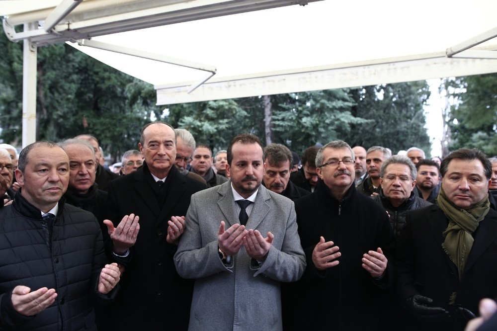 Bursa’nın sevilen işadamı Mümin Gençoğlu, vefatının 27. yılında dualarla anıldı 