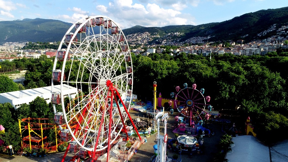 Bursa’nın simgesi Lunapark açılmak için gün sayıyor 