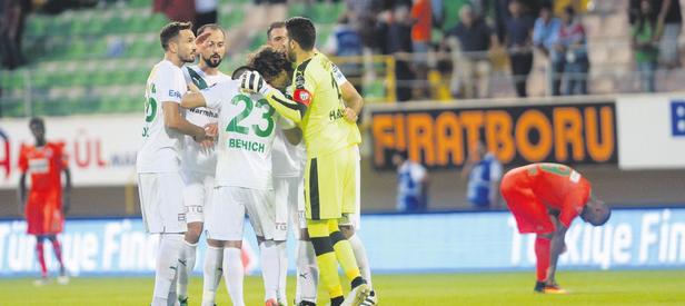 Bursaspor Alanya’yı Jorquera ile geçti