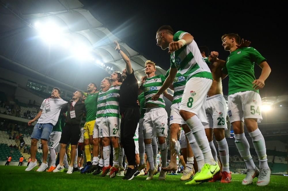 Bursaspor evindeki galip gelememe hasretini sonlandırdı 