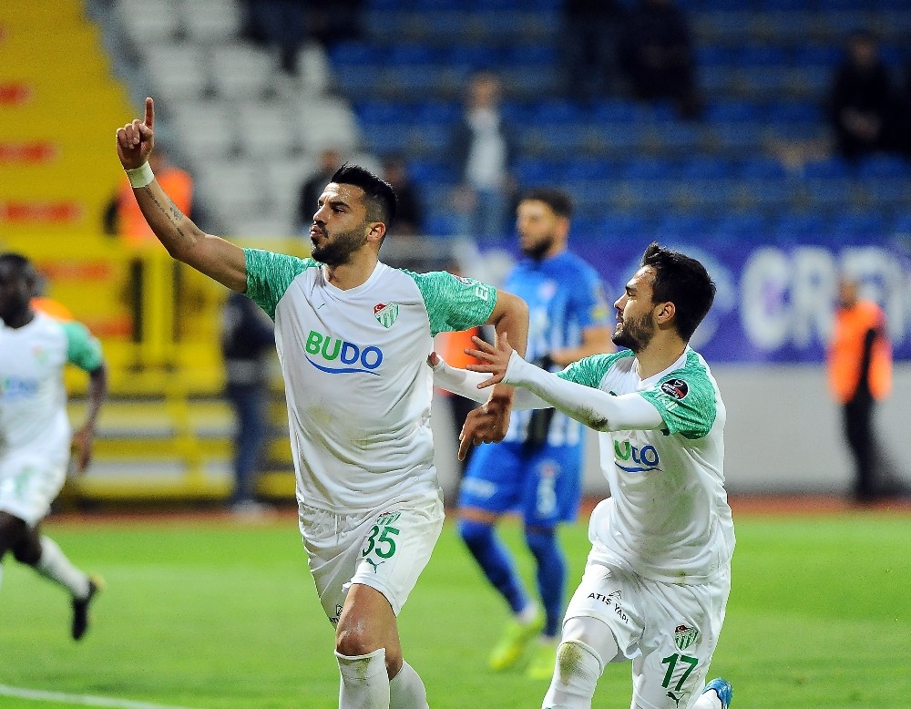 Bursaspor Mesut Bakkal ile ilk puanını aldı 