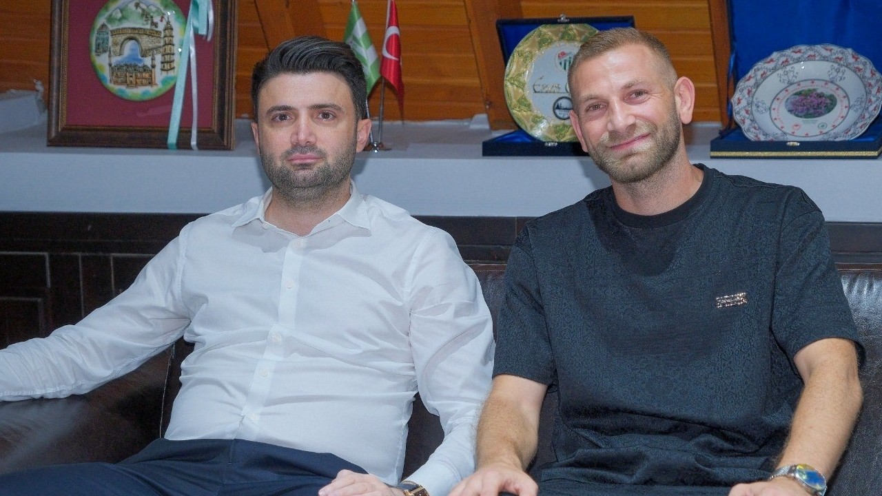 Bursaspor, Sedat Cengiz ile yollarını ayırdı