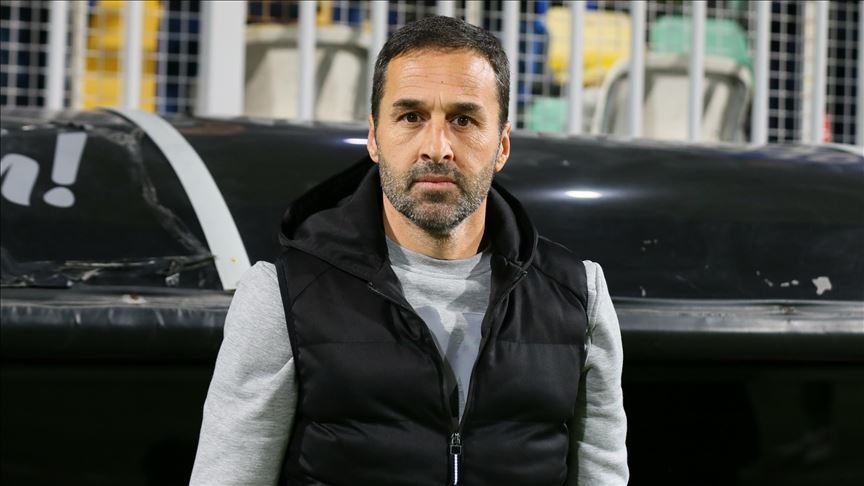 Bursaspor teknik direktör Koşukavak ile yollarını ayırdı