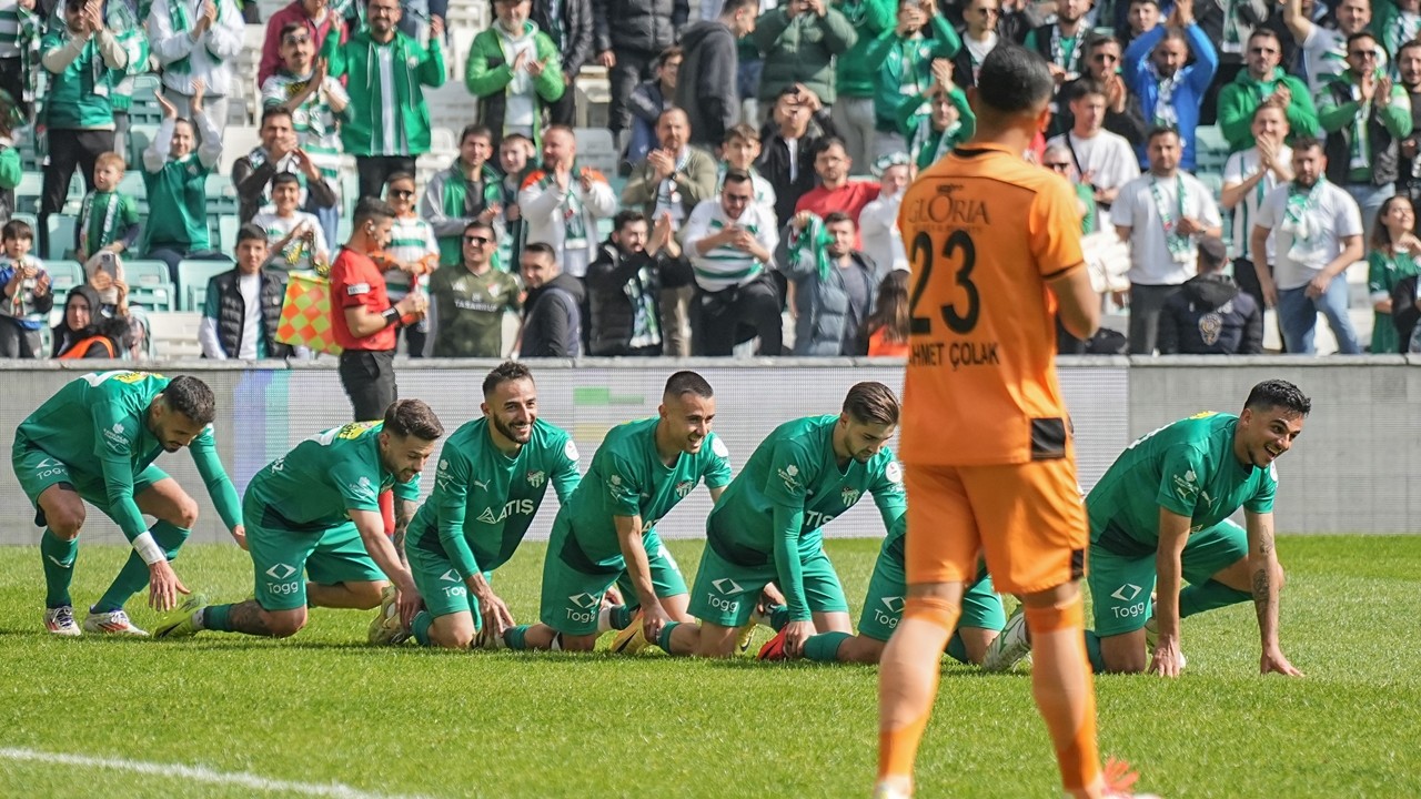 Bursaspor yenilmezlik serisini 22 maça çıkardı