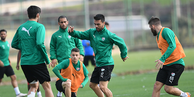 Bursaspor'a müjdeli haber! O isim geri döndü
