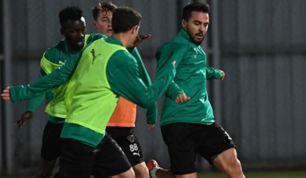 Bursaspor’da affedilen isimler antrenmana çıktı!