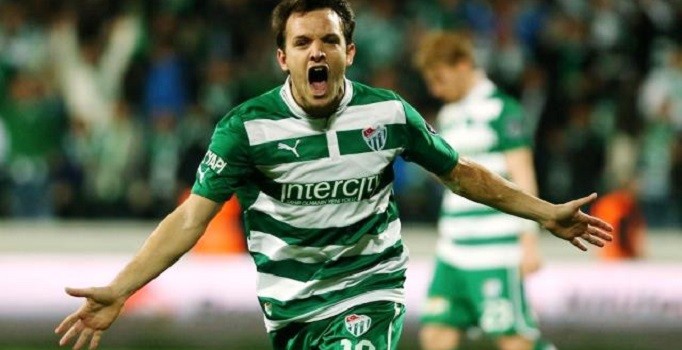 Bursaspor’da Batalla rüzgarı devam ediyor