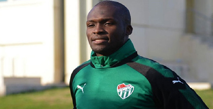 Bursasporlu teknik adam Mustafa Er, Moussa Sow'a sahip çıktı