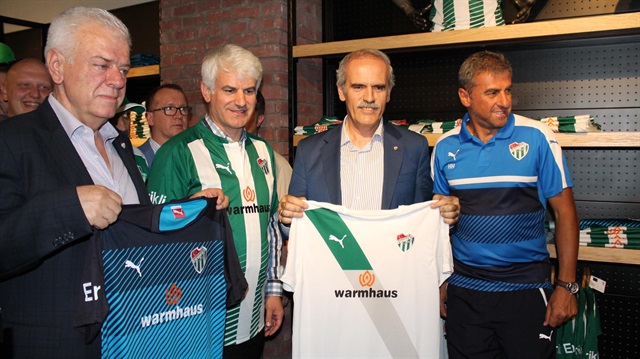 Bursaspor'un mağzası Bursastore açıldı