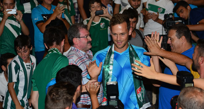 Bursaspor'un yıldızına terör engeli