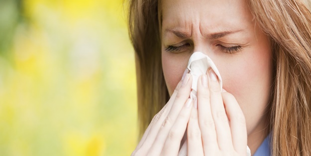 Burun akıntısı koronavirüs belirtisi midir?