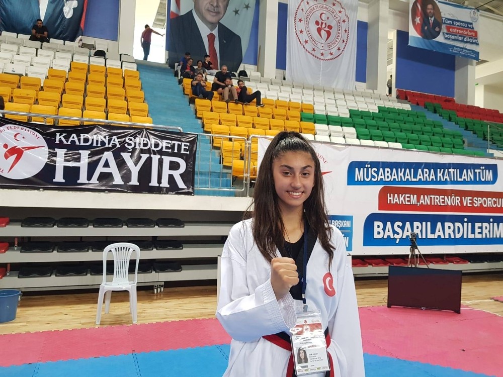 Büşra Öztürk Avrupa Şampiyonası Hazırlıklarını Sürdürüyor 