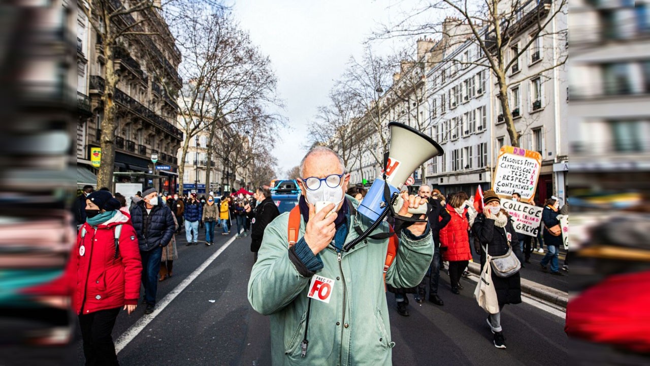 Bütçe isyanı büyüyor! Avrupa ülkesinde öğretmenler sokağa döküldü