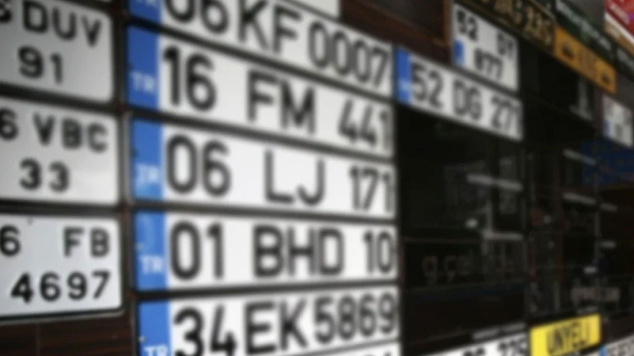 Bütün araç sahiplerini ilgilendiriyor! Plakada yeni dönem başladı
