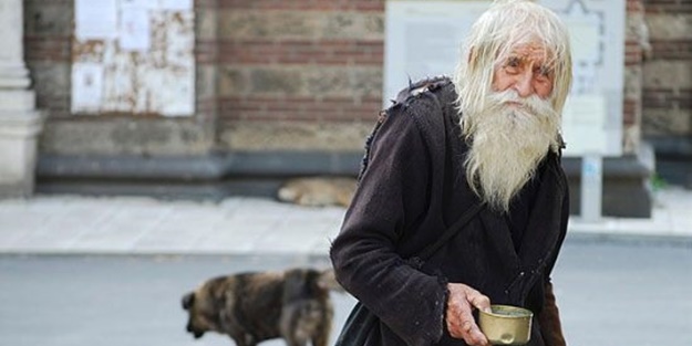 Tüm gün dilendikten sonra yaptığı şeye çok şaşıracaksınız!