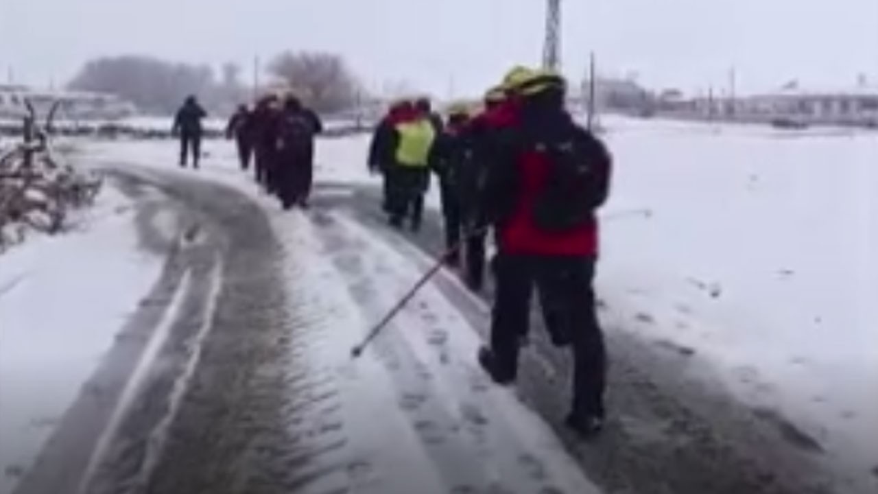 Bütün ilçe seferber oldu, kayıp kız 1 gün içinde bulundu