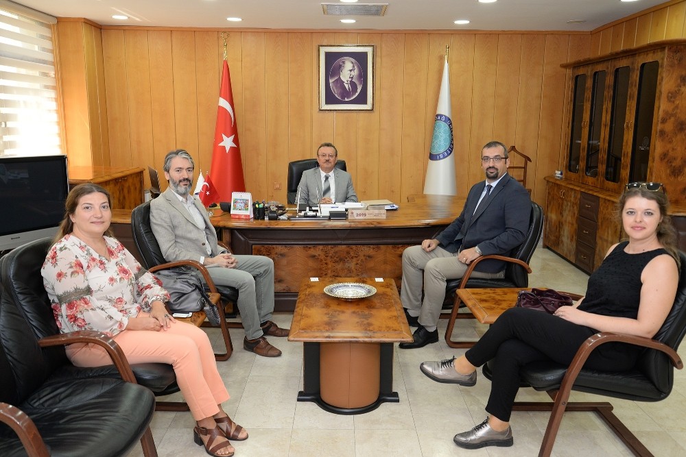 BUÜ Rektörü Kılavuz: 