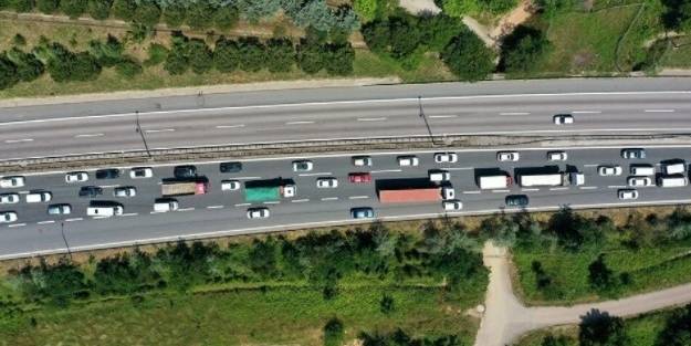 Büyük göç başladı! TEM kilit