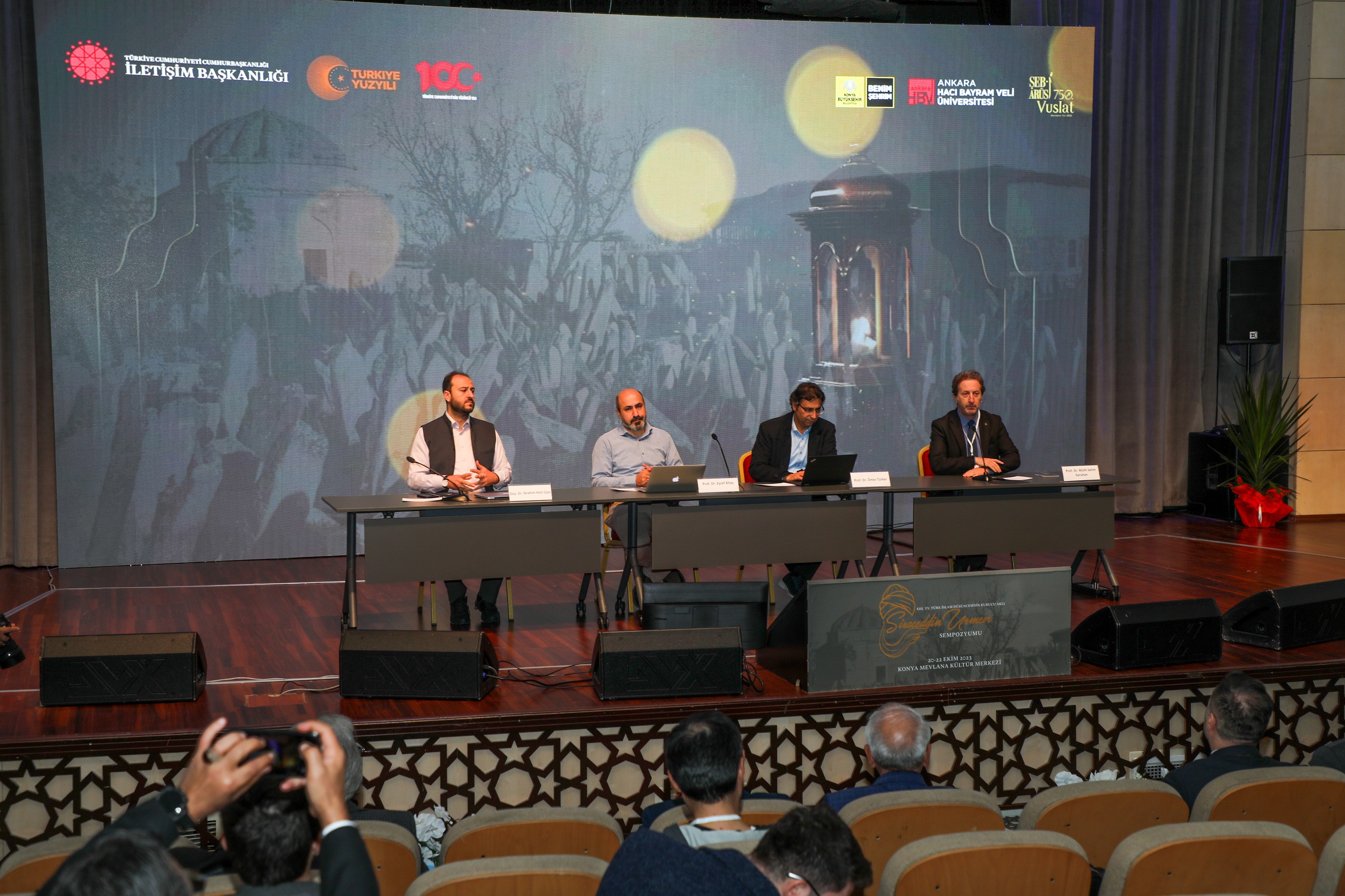 Büyük İslam Düşünürü Sirâceddin Urmevî Konya'da düzenlenen sempozyumda anıldı