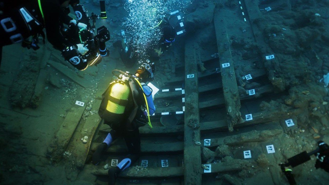 Büyük keşif! Osmanlı’nın gemi kazısında yeniçeri silahları bulundu