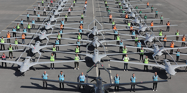 Büyük sürpriz! "Çok yakında Türkiye'den Bayraktar TB2 SİHA alacağız" diyerek duyurdular