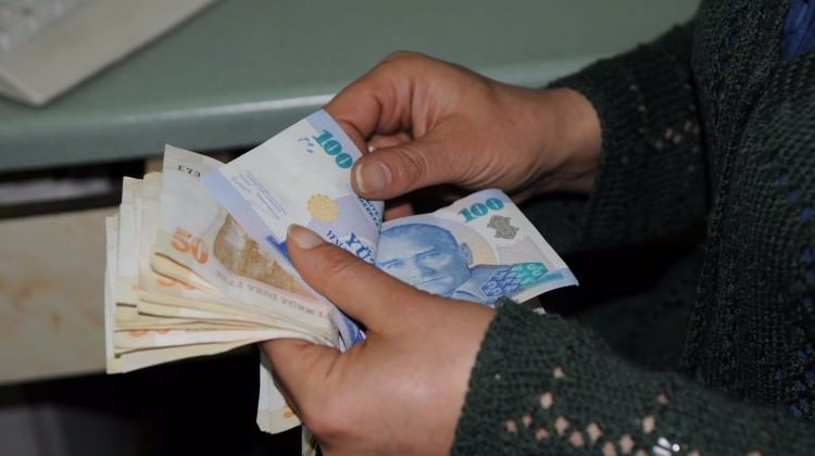 Büyükannelerden sonra onlara da maaş geliyor!