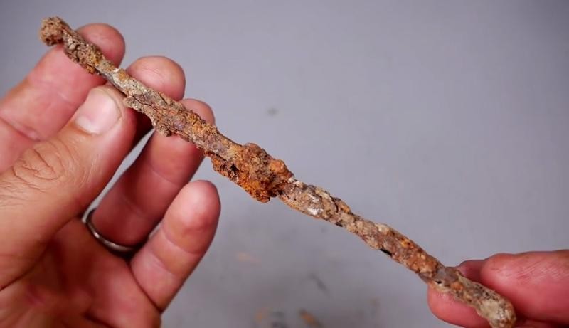 Büyükbabasının evinde şans eseri buldu! Son hali herkesi şaşırttı