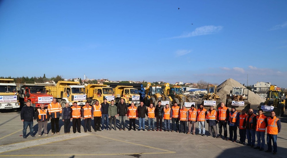 Büyükçekmece Belediyesi beklenen kar yağışına hazır 