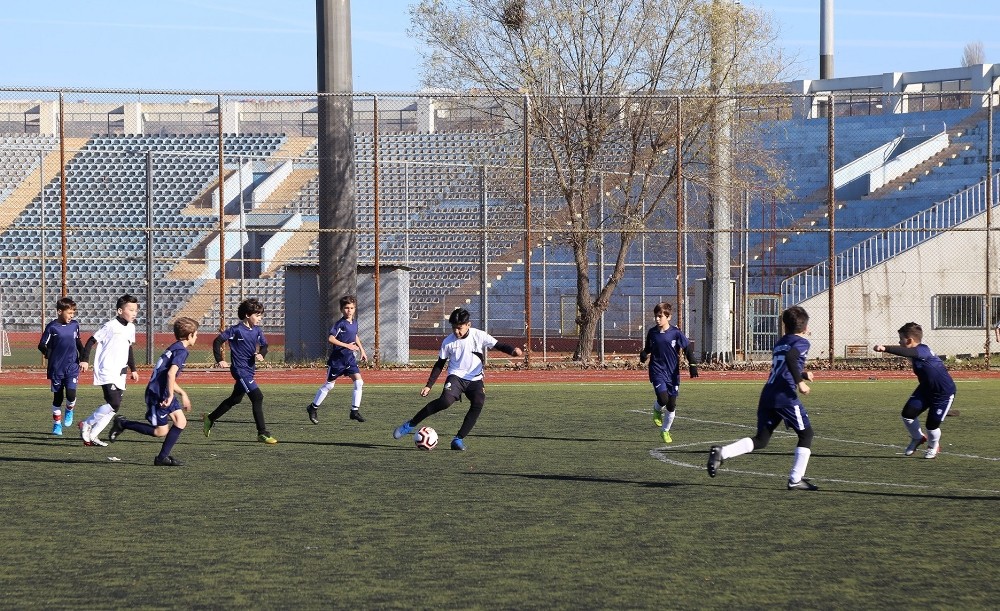 Büyükçekmece, Kazakistan’ın Real Sport takımıyla “Dostluk Maçı” yaptı 