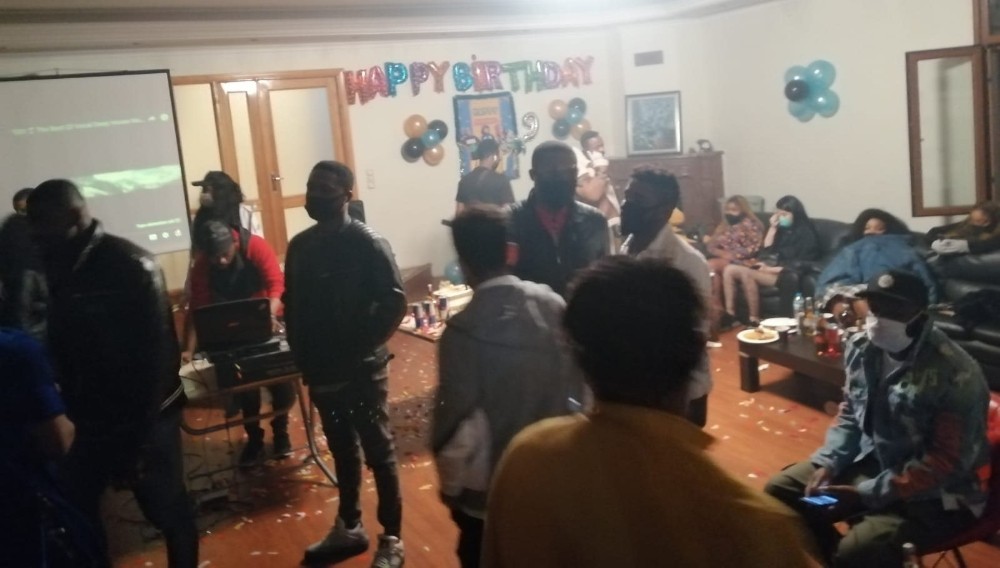 Büyükçekmece’de doğam günü partisine polis baskını: 46 gözaltı 