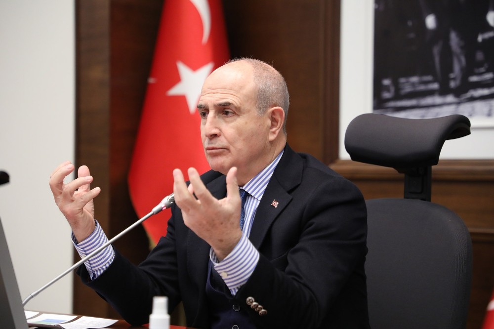 Büyükçekmece’de pazarlarda sadece gıda ve temizlik ürünlerinin satışına izin verilecek 