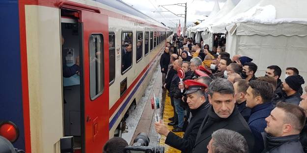 Büyükderbent tren istasyonu açıldı