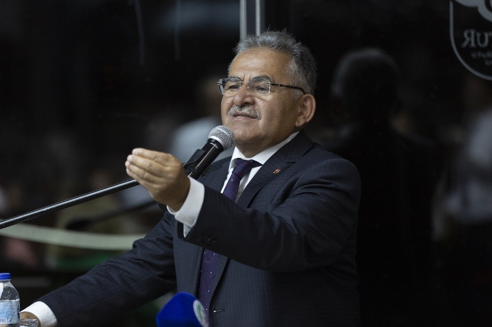 Büyükşehir Belediye Başkanı Memduh Büyükkılıç, 
