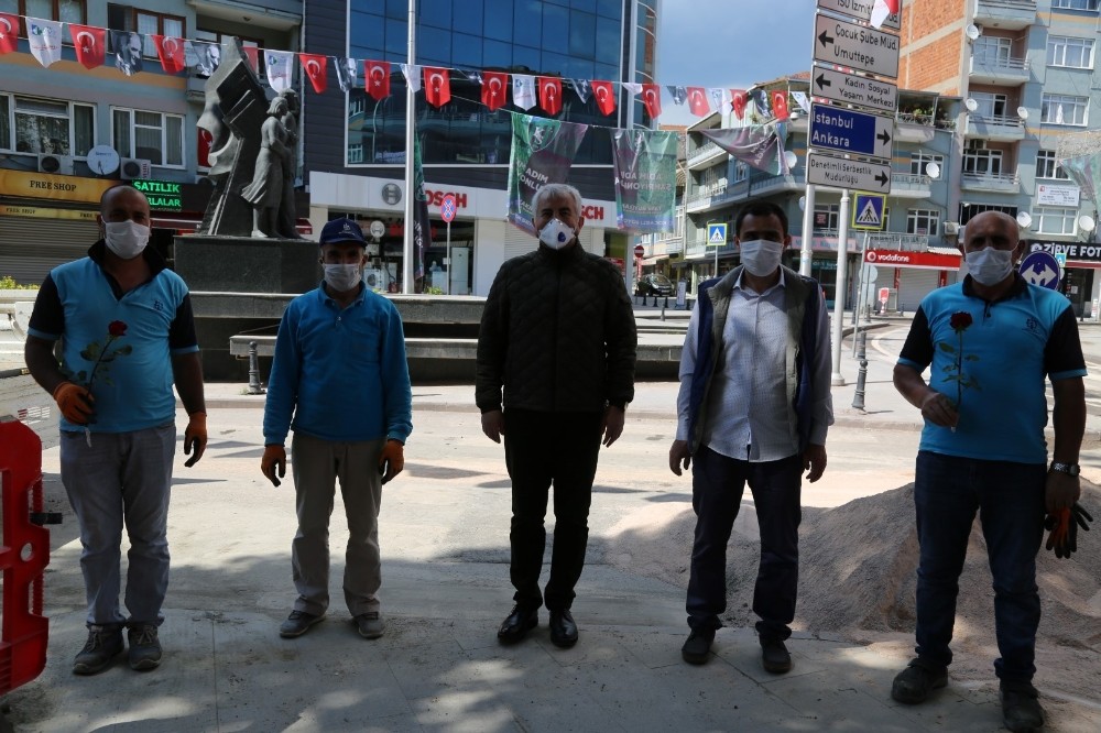 Büyükşehir Belediyesi Genel Sekreteri Gündoğdu, 1 Mayıs’ta çalışan işçilerin bayramını kutladı 