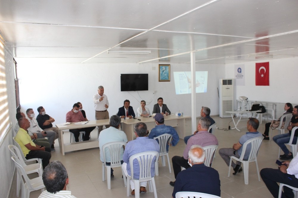 Büyükşehir Belediyesi muhtarları dinliyor 