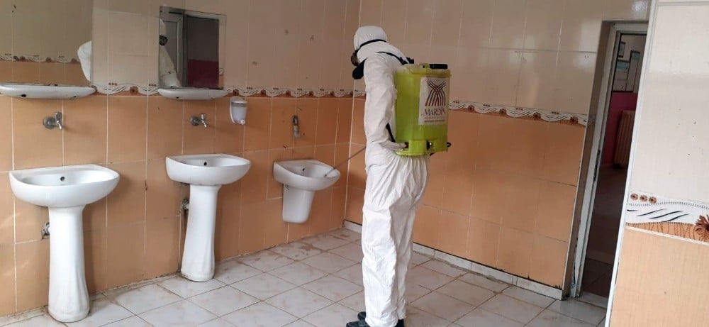 Büyükşehir Belediyesinden okullara dezenfekte çalışması 